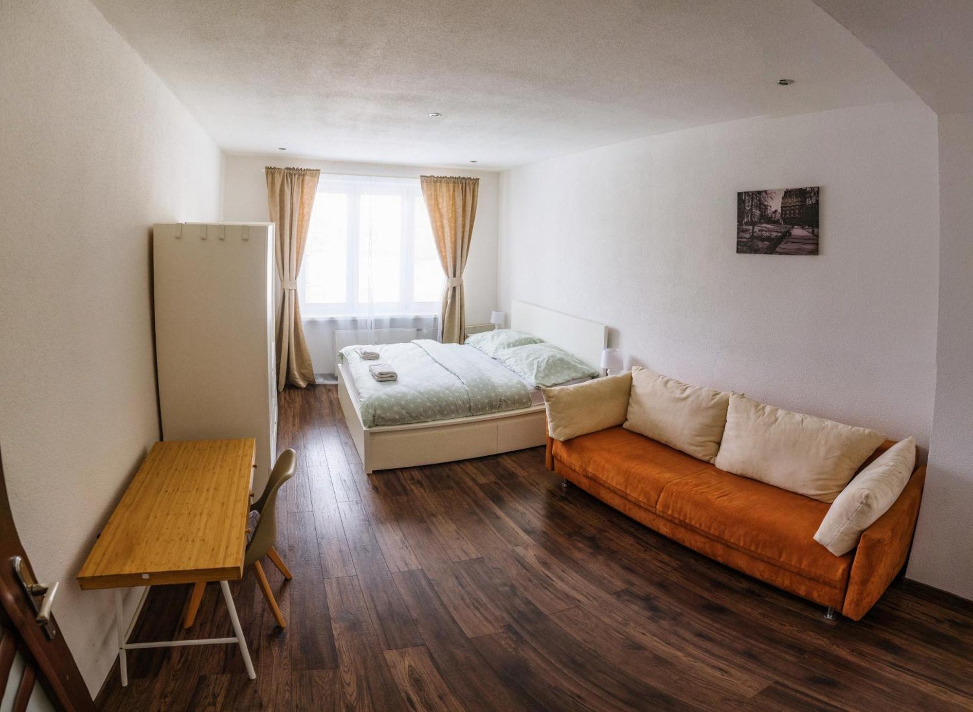 Milde'S Apartment Near The City Center - Hospodarska Street 特尔纳瓦 外观 照片